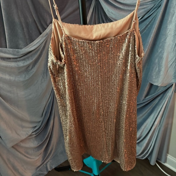 Banana Republic sequin mini dress size 8 - Picture 3 of 8